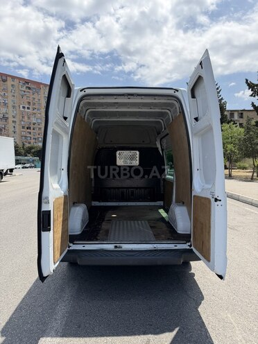 Ford Transit-18
