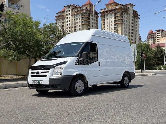 Ford Transit-2