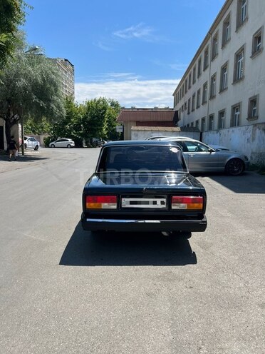 LADA (VAZ) 2107-2