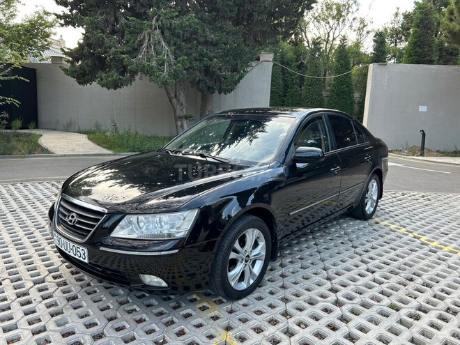 Hyundai Sonata-1