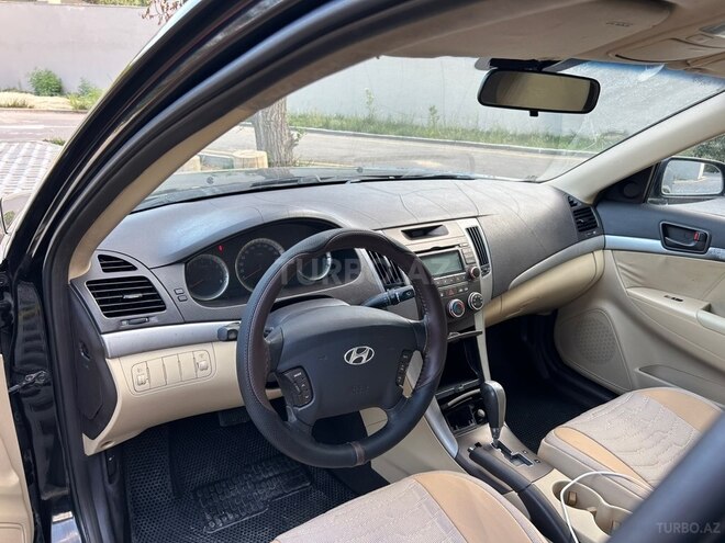 Hyundai Sonata-13