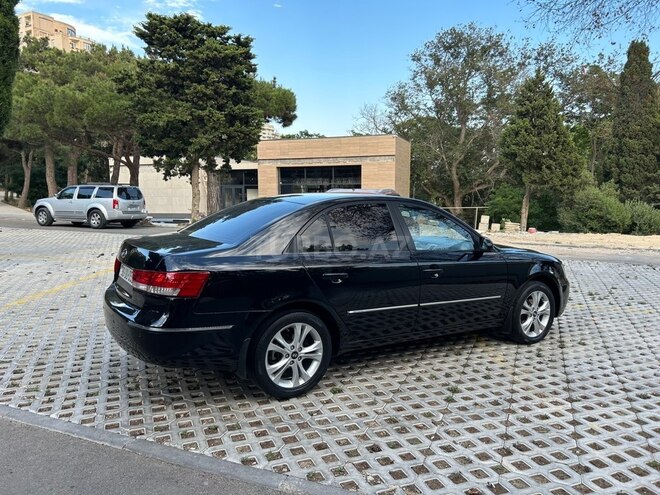 Hyundai Sonata-11