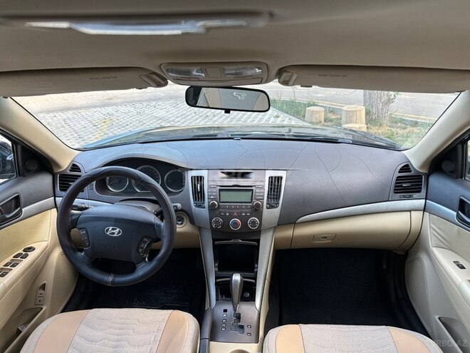 Hyundai Sonata-14