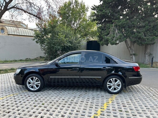 Hyundai Sonata-12