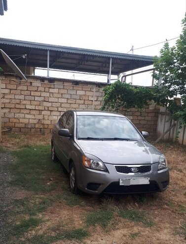 Kia Rio-1