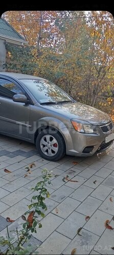 Kia Rio-5
