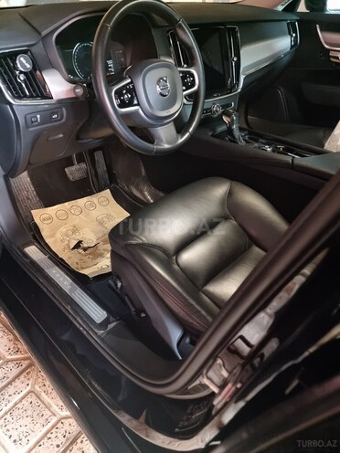 Volvo S90-5