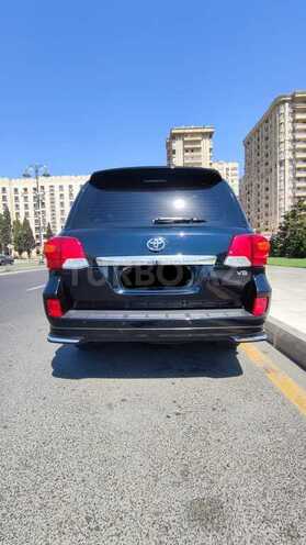 Toyota Land Cruiser-4