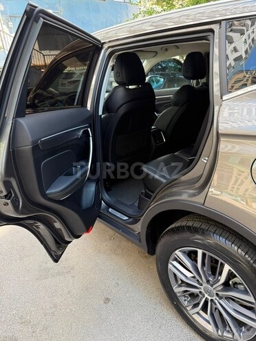 Geely Atlas Pro-5