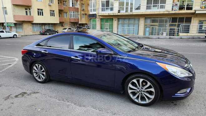 Hyundai Sonata-2