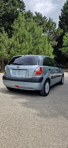 Kia Rio-2