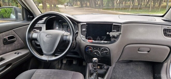 Kia Rio-10