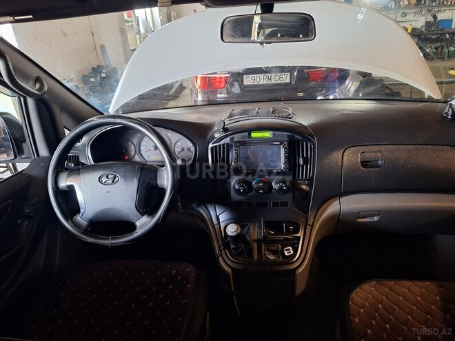 Hyundai H-1-11