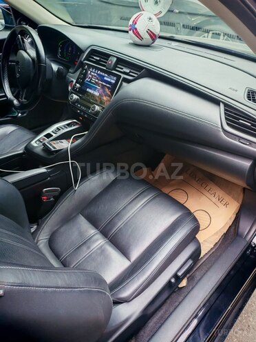 Honda Insight-5