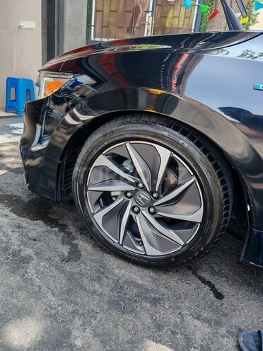 Honda Insight-7