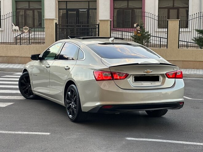 Chevrolet Malibu-14