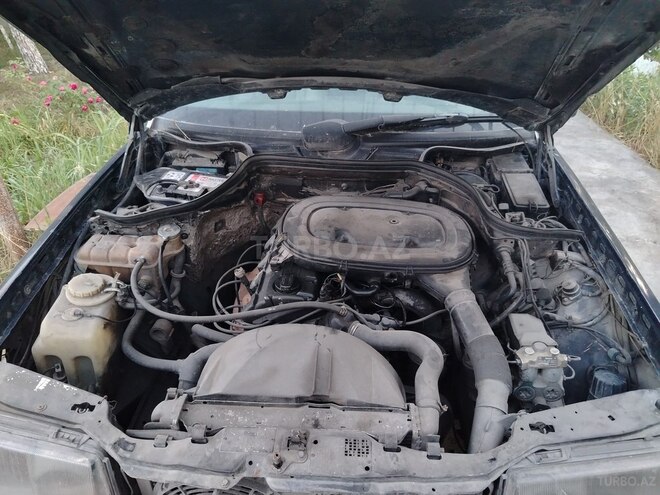 Mercedes 230 E-7