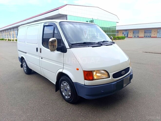 Ford Transit-5
