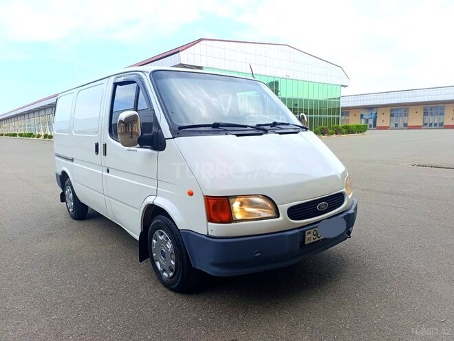 Ford Transit-1