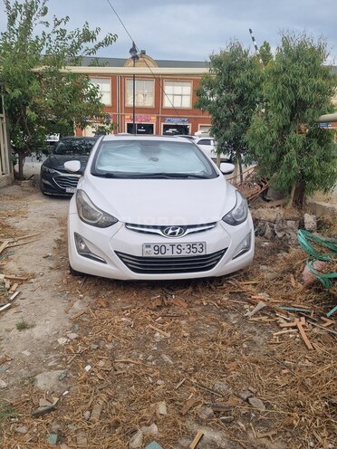 Hyundai Elantra-1