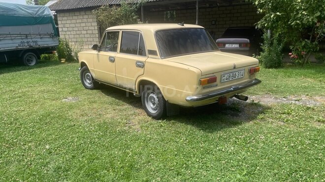 LADA (VAZ) 21011-3