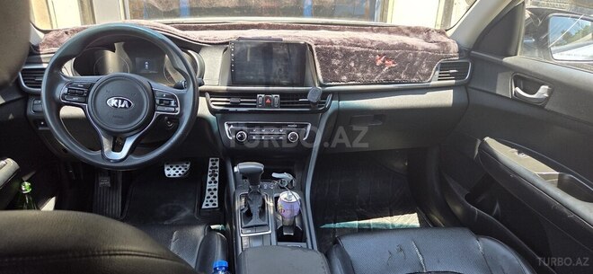 Kia K5-3