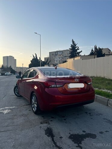 Hyundai Elantra-4