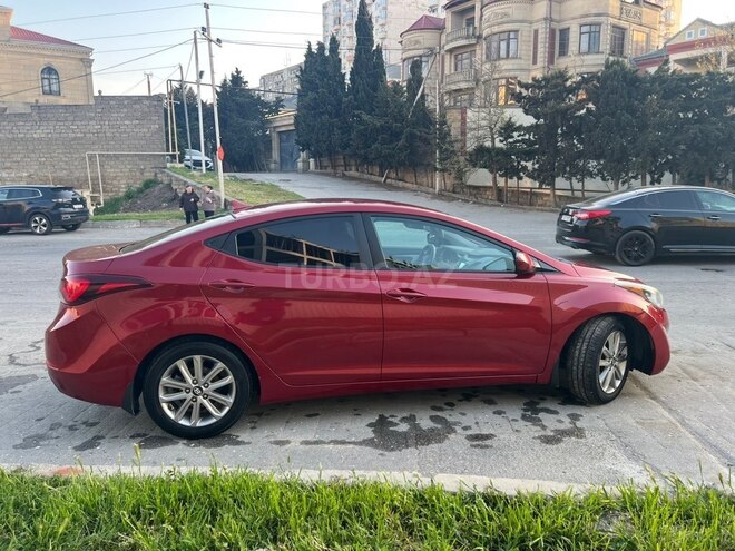 Hyundai Elantra-6