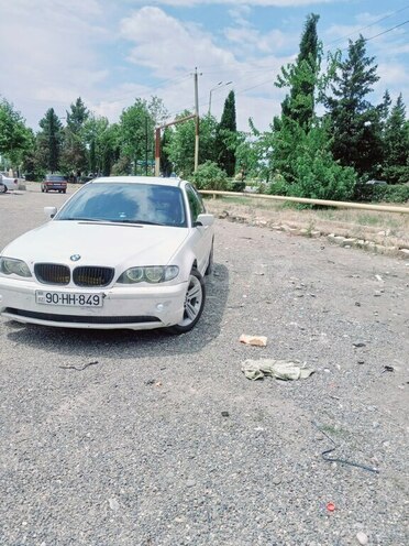 BMW 320-1