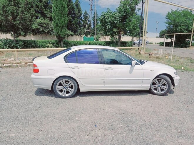 BMW 320-2