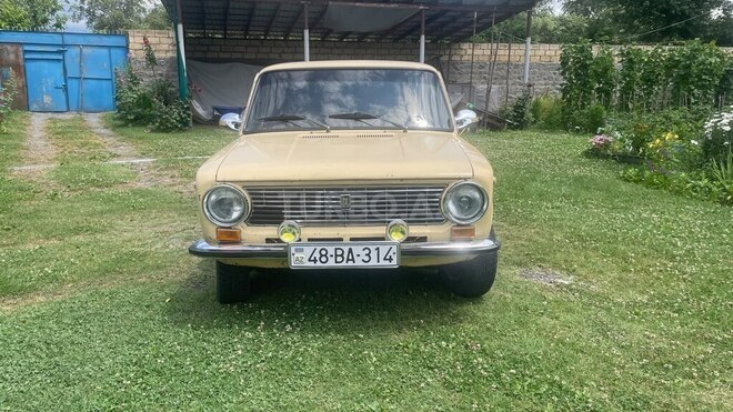 LADA (VAZ) 21011-2