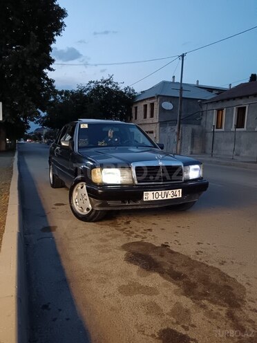 Mercedes 190-7
