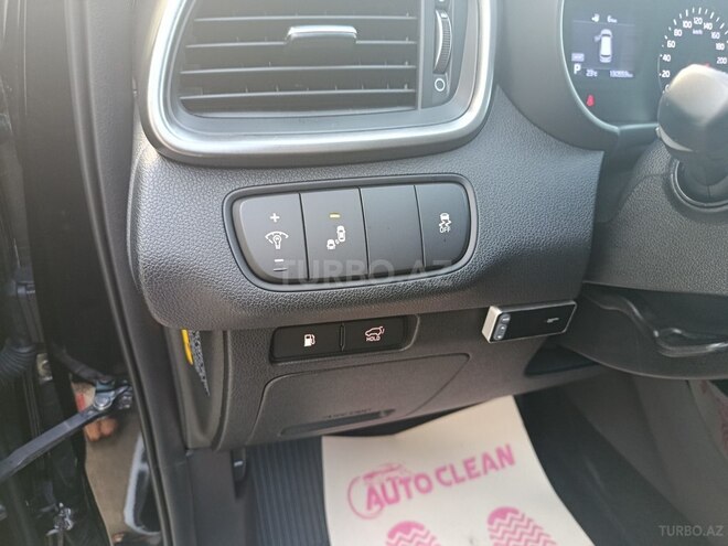 Kia Sorento-16