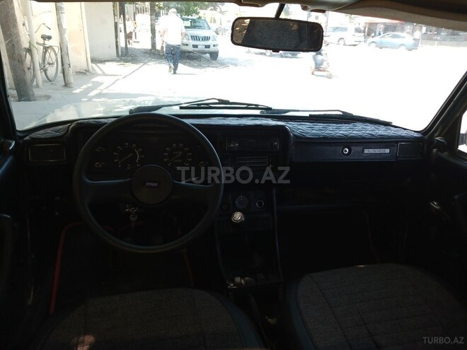 LADA (VAZ) 2107-2
