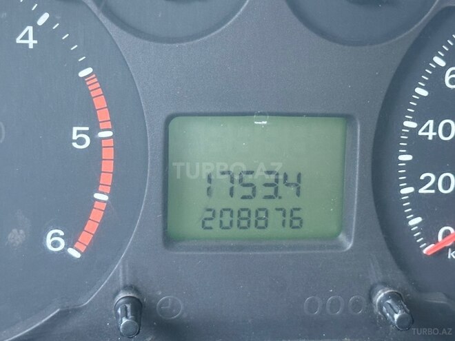 Ford Transit-10