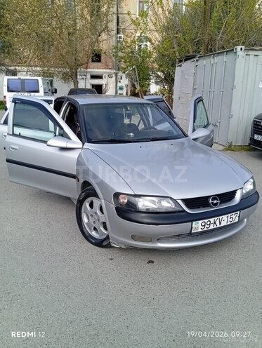 Opel Vectra-4