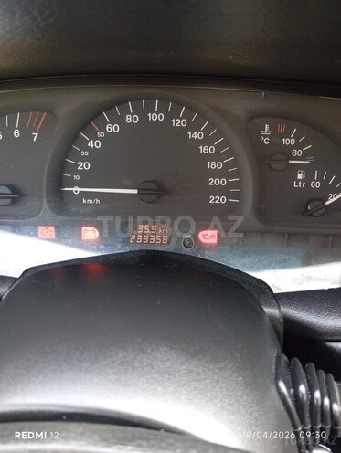 Opel Vectra-3