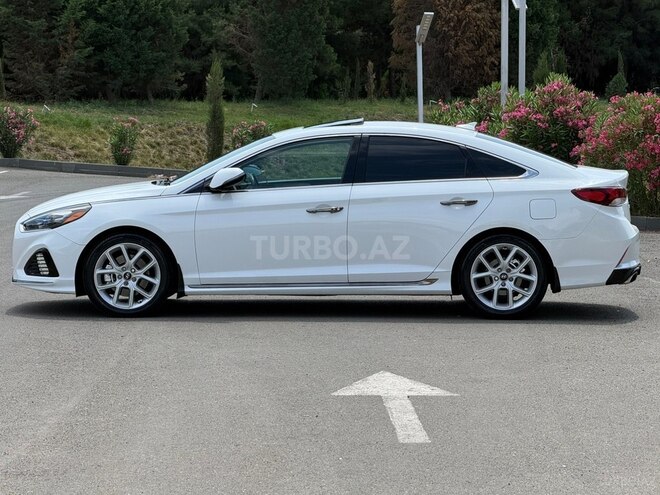 Hyundai Sonata-6
