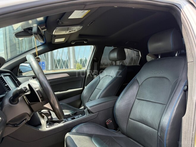 Hyundai Sonata-14