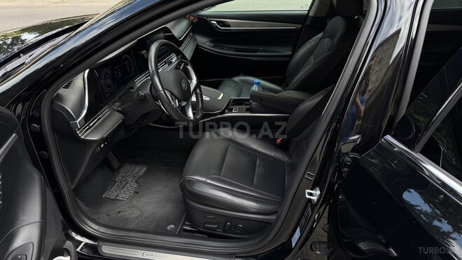 Hyundai Grandeur-10