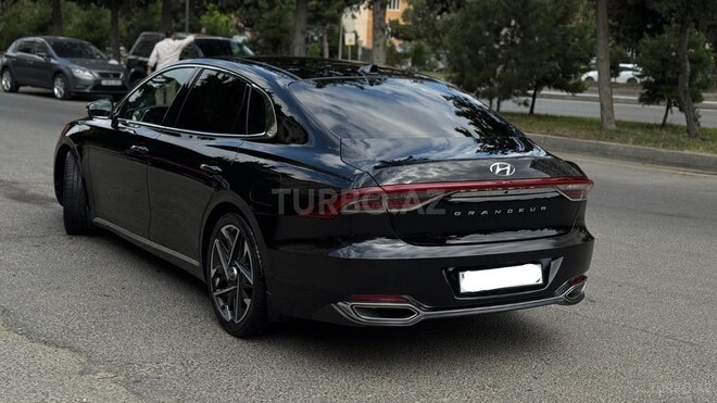 Hyundai Grandeur-8