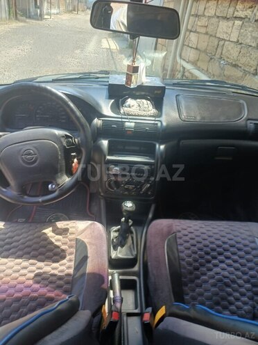 Opel Astra-11