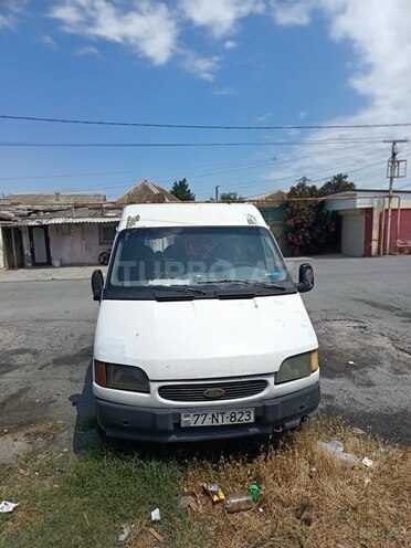 Ford Transit-1