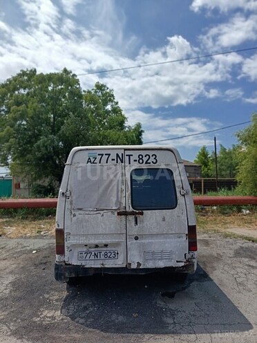 Ford Transit-5