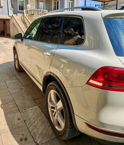 Volkswagen Touareg-3