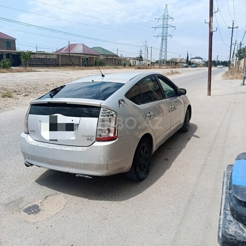Toyota Prius-3