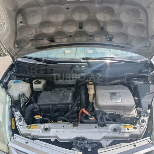 Toyota Prius-7