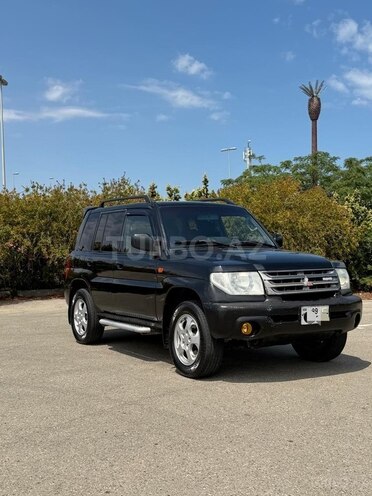 Mitsubishi Pajero io-1