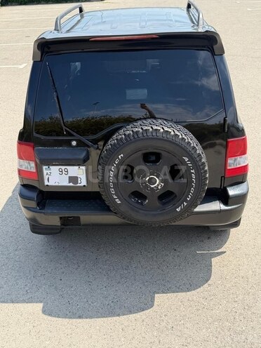 Mitsubishi Pajero io-4