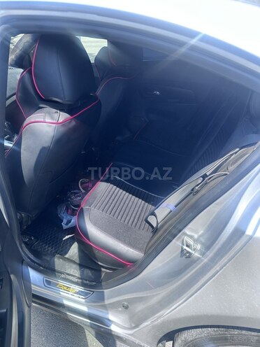 Chevrolet Cruze-6